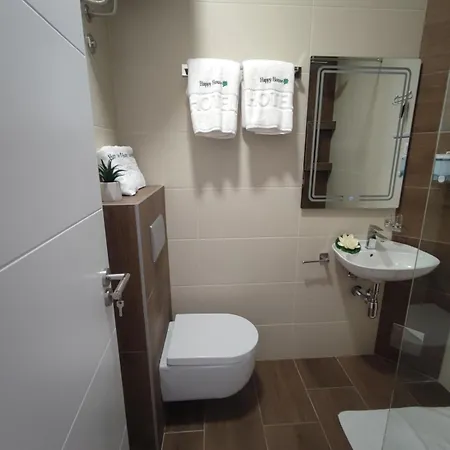 Airport Happy House Free Parking & Early Check-in Surcin