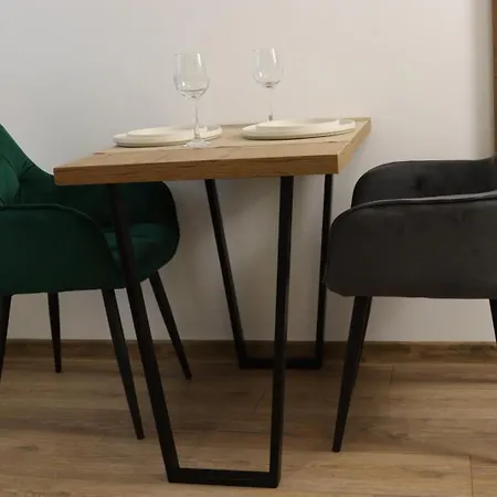 Апартаменты Airport Happy House Free Parking & Early Check-in