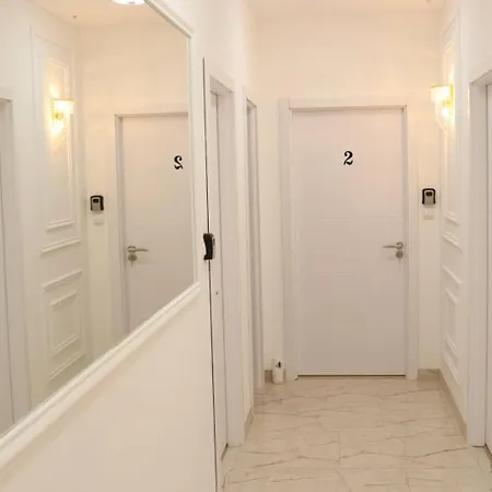 Happy House Apartment