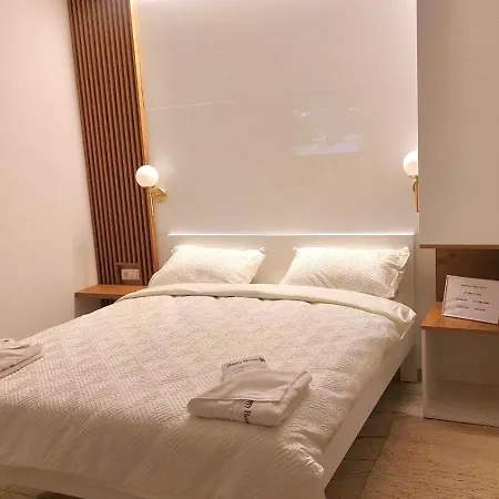 Апартаменты Airport Happy House Free Parking & Early Check-in Surcin