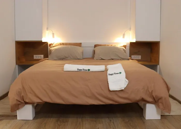 Airport Happy House Free Parking & Early Check-in 아파트 Surčin