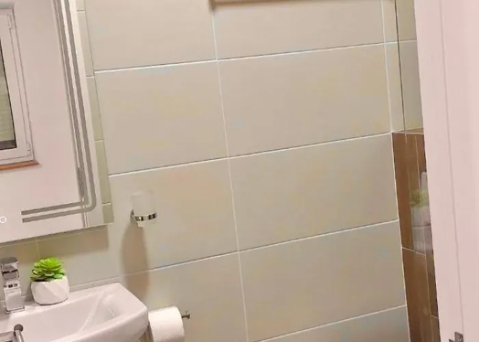 아파트 Airport Happy House Free Parking & Early Check-in *